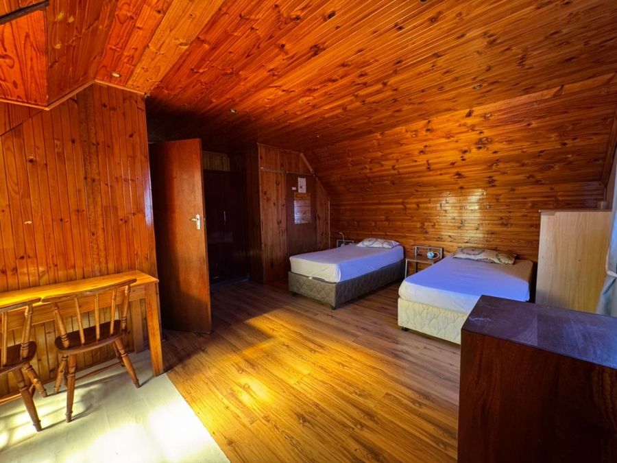 9 Bedroom Property for Sale in Belhar Western Cape